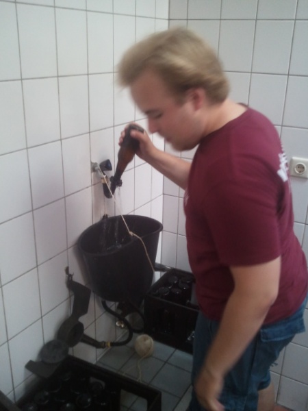 Bestand:Flesjes-spoelen.jpg